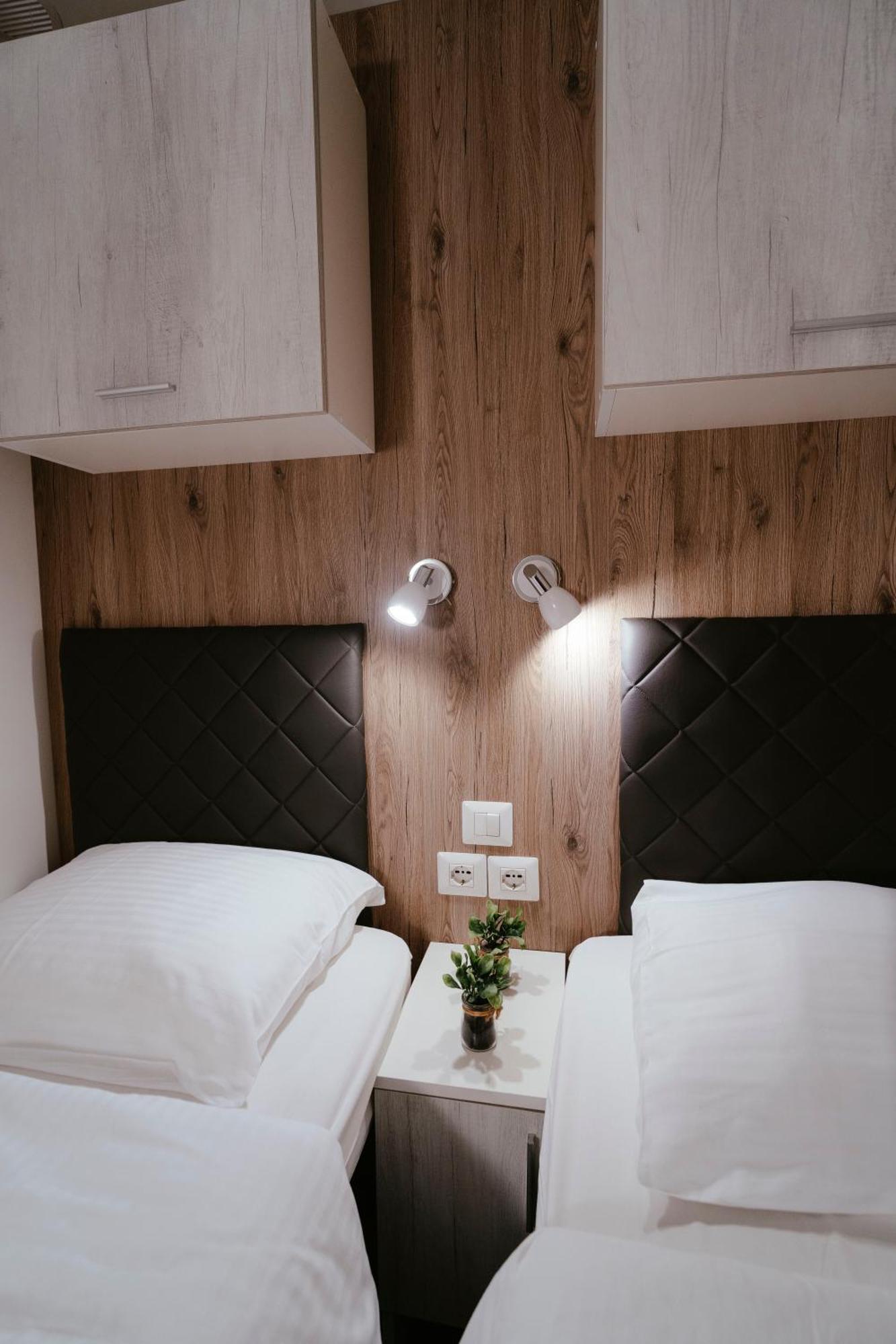 Mobile Home Amelie Drage Buitenkant foto